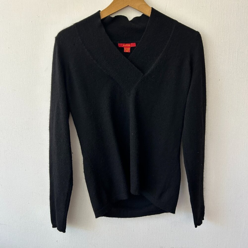 Saffron Cashmere Sweater Womens Petite Small Black V-neck Pullover Knit FLAW CBK